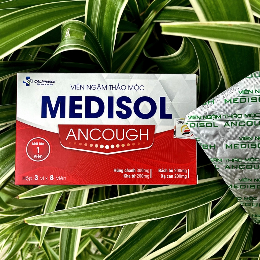 Sử dụng viên kẹo ngậm ho Medisol trong những ngày thay đổi thời tiết | Giảm ho và chăm sóc họng